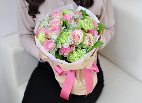 Rose & lovely bouquet