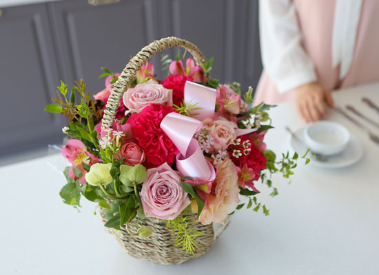 전국으로 꽃 보내세요 - 귀여운 핑크 꽃바구니
