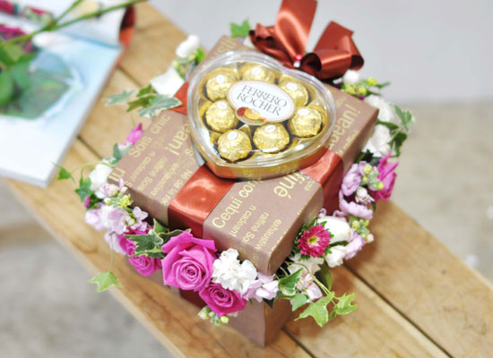 Sweet Valentine's Day- Sweet box