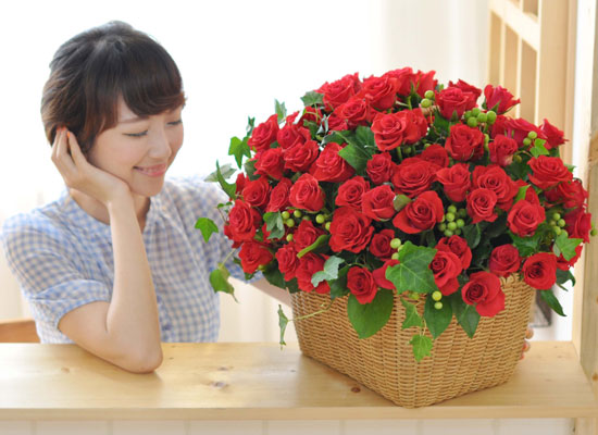 [서울배송] [100]The Roses Bloom - 사랑을 그대 품안에 꽃집 꽃배달