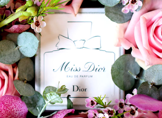 (ֹ)Fragrance with flowers Miss Dior  ɹ