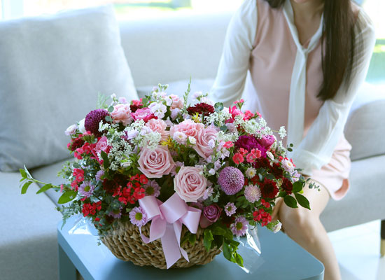 전국으로 꽃 보내세요 - 풍성하면서 화려한 꽃바구니 - Happiness 꽃집 꽃배달