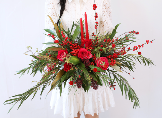 Scarlet Candle Centerpiece  ɹ