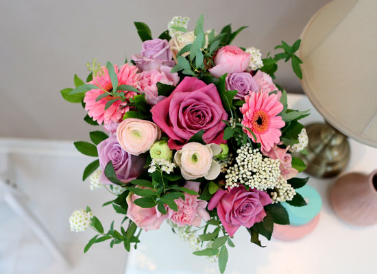 [ fourseasons flower /ɻ] fourseasons NOPastel pink bouquet  ɹ