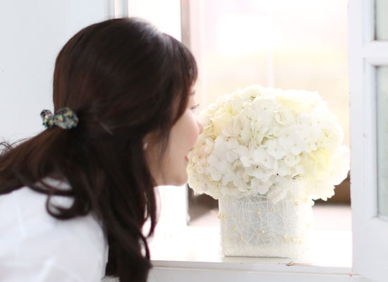 Invaluable white day -  ӿ    ɹ