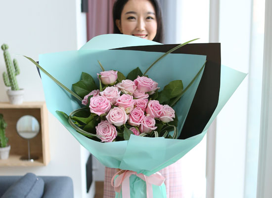    -̲ɴٹ Roses are pink  ɹ