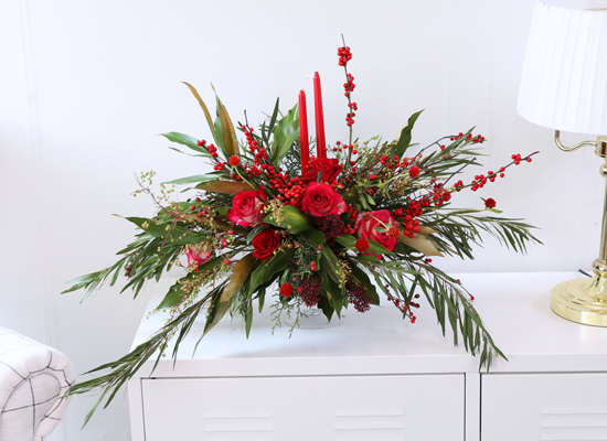 Scarlet Candle Centerpiece  ɹ