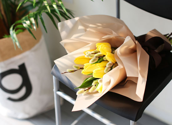 Fresh spring flower Yellow BongBong ���� �ɹ��