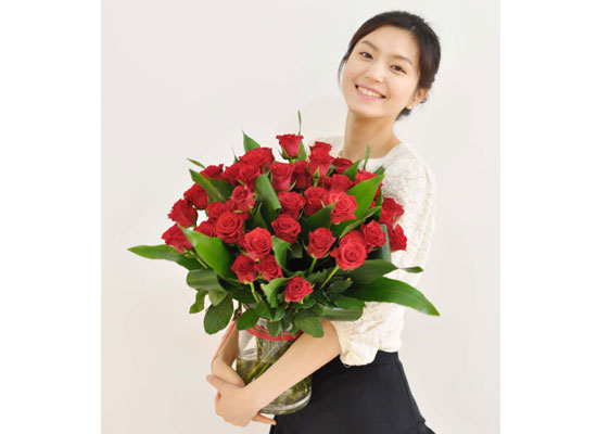 []   -an Armful of roses  ɹ
