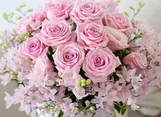 프쉬케 어느날-Angel pink-델피늄혹은 안개꽃으로 진행 / 바구니 품절로로 다른 바구니로 대체됩니다 꽃집 꽃배달