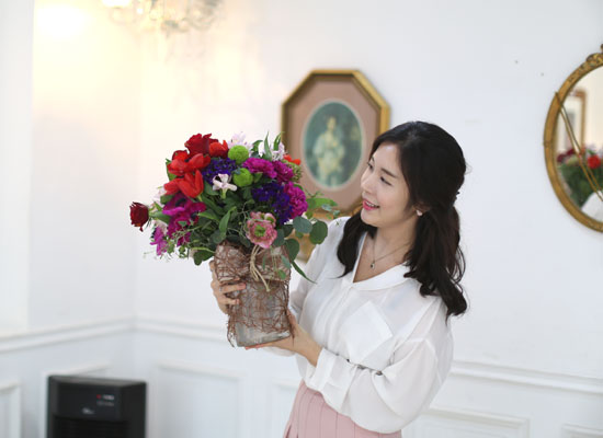Invaluable white day - pallet  ɹ