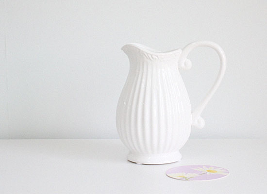 White Glass Vase  ɹ