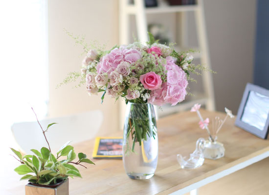 Ways to Freshen Your Home - Flowers improve emotional health(ȭ   ֽϴ)  ɹ