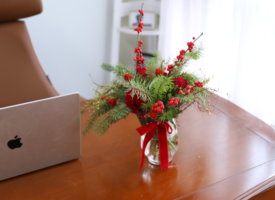 Mini Christmas Vase Bouquet  ɹ