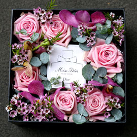 (예약주문)Fragrance with flowers Miss Dior 꽃배달 꽃집