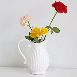 White Glass Vase ɹ 