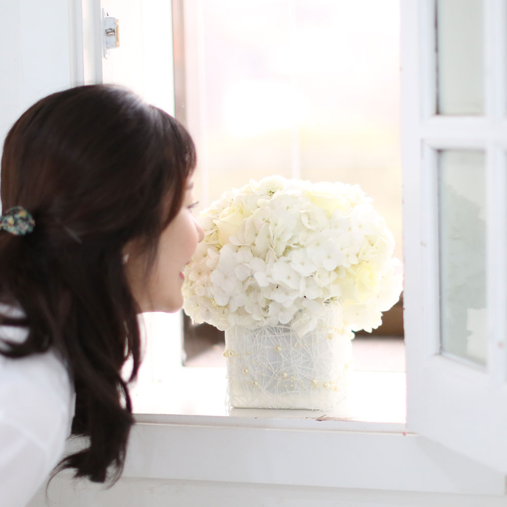 Invaluable white day -  ӿ    ɹ