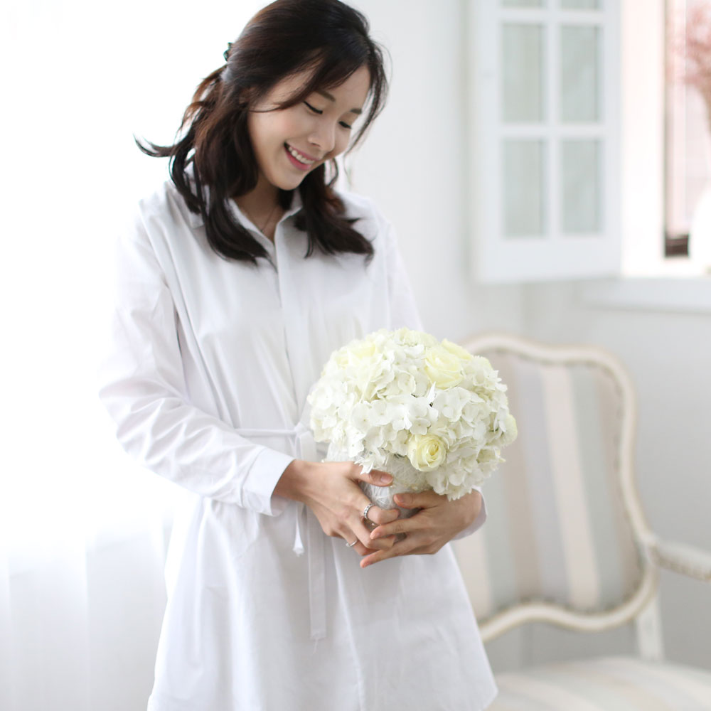 Invaluable white day -  ӿ    ɹ