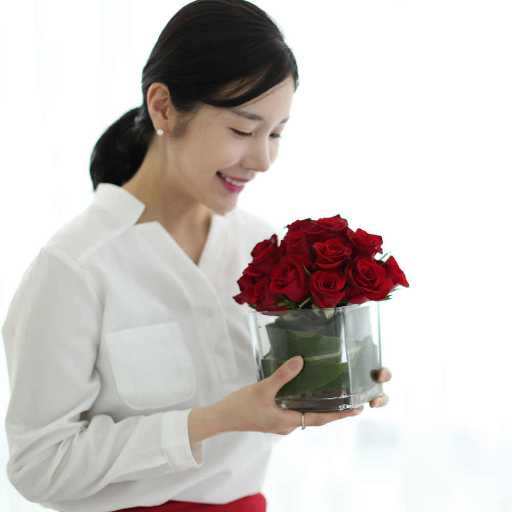 ·ÎÁîµ¥ÀÌ - Woman in love