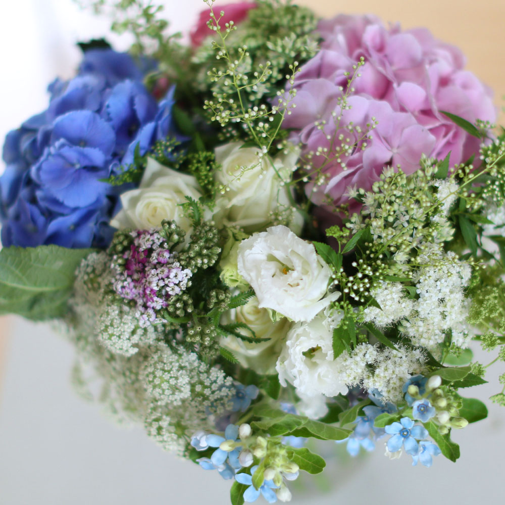 Ways to Freshen Your Home - Arrangements in living of Four Seasons