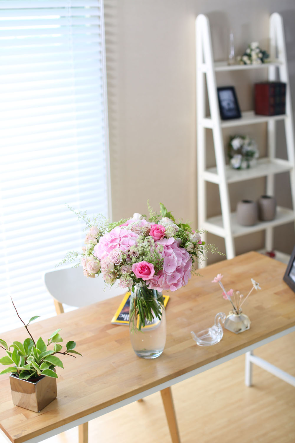 Ways to Freshen Your Home - Flowers improve emotional health(ȱâ´Â º¯°æµÉ ¼ö ÀÖ½À´Ï´Ù)