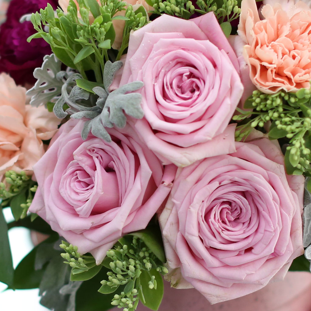 Spring loves A taste of honey