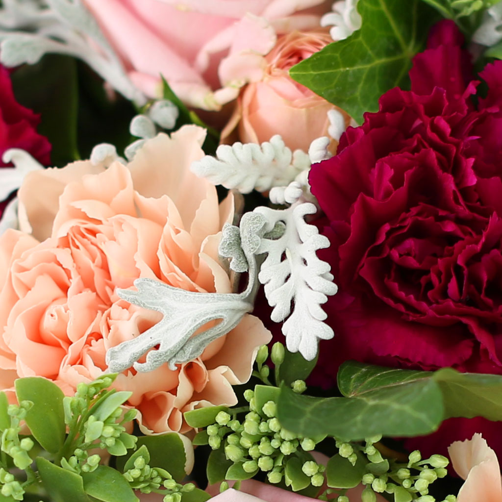 Spring loves A taste of honey