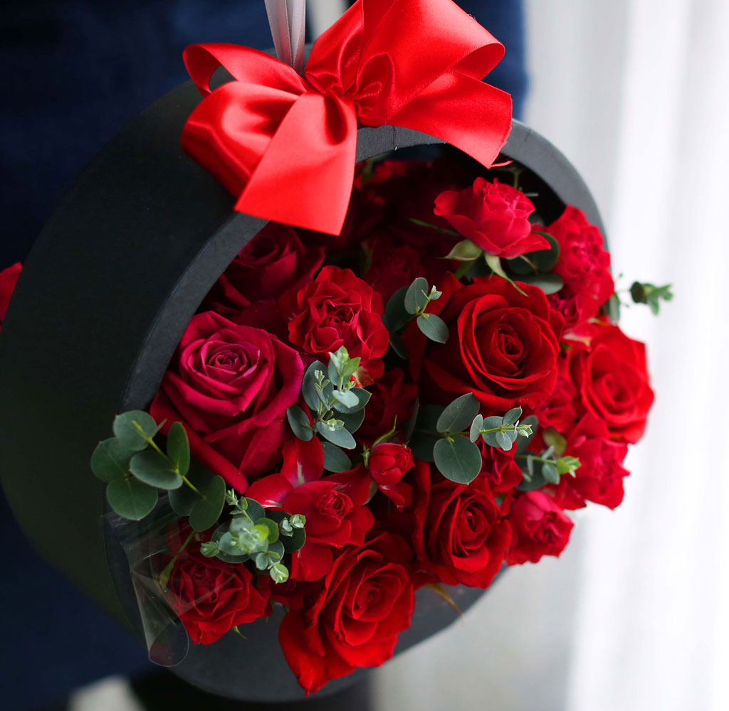 [ ǹ] Yes it is  love song(ڽ ǰ  ˴ϴ)  ɹ