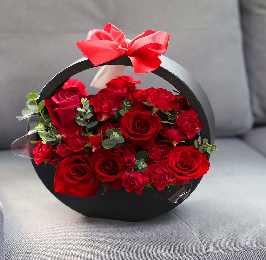 [ ǹ] Yes it is  love song(ڽ ǰ  ˴ϴ)  ɹ