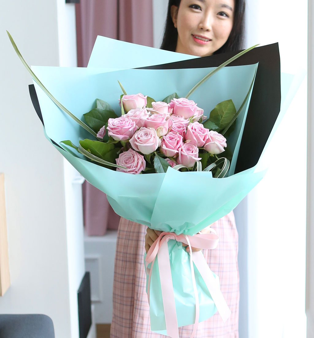    -̲ɴٹ Roses are pink  ɹ