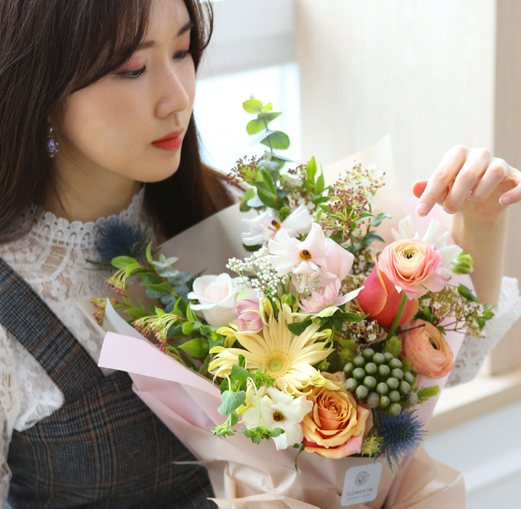 [ ǹ]Spring & sweet  M-a-r-c-h  ɹ