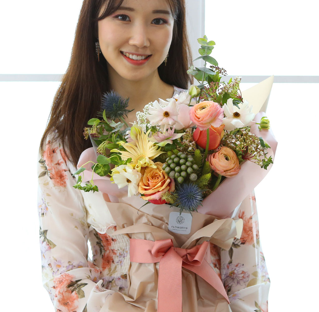 [ ǹ]Spring & sweet  M-a-r-c-h  ɹ