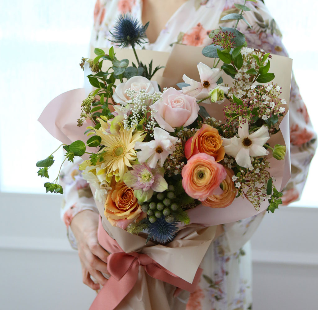 [ ǹ]Spring & sweet  M-a-r-c-h  ɹ