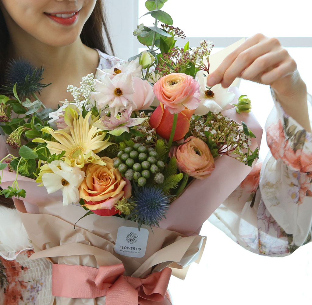 [ ǹ]Spring & sweet  M-a-r-c-h  ɹ