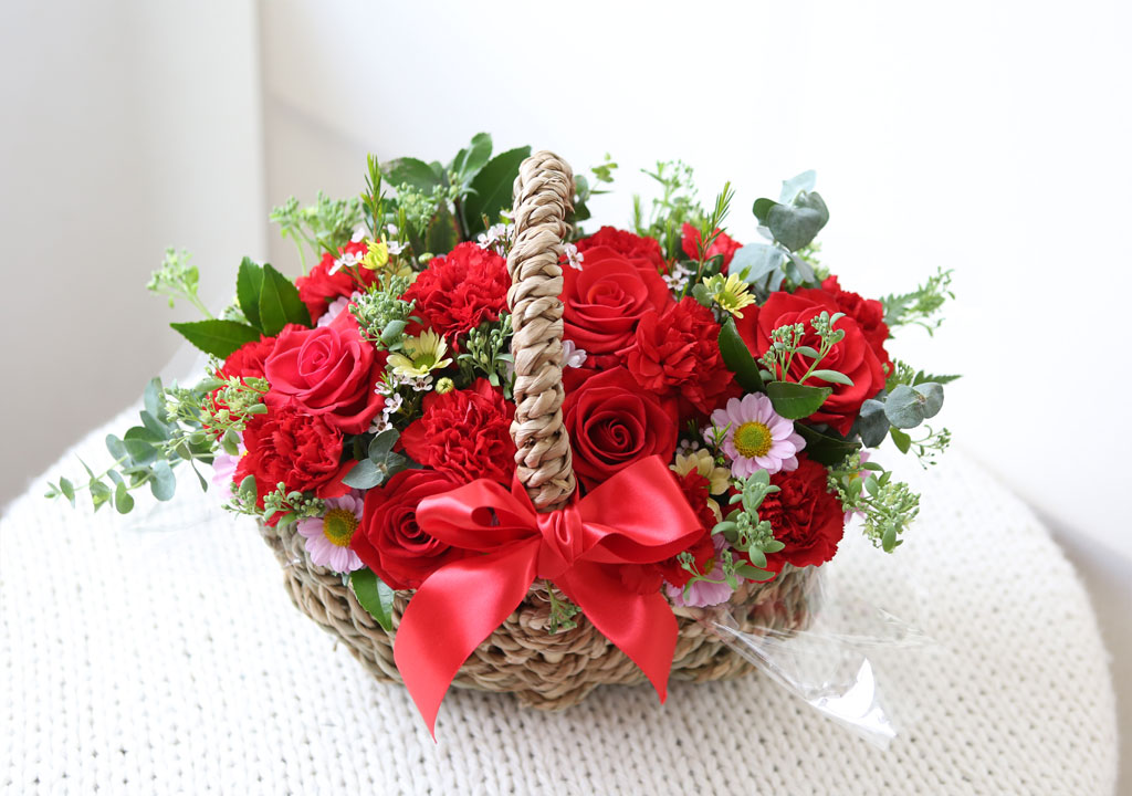 {} Feel my heart  ɹ