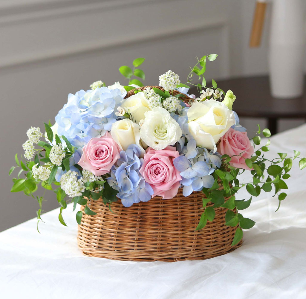 [/ ]First Love - ù   ɹ