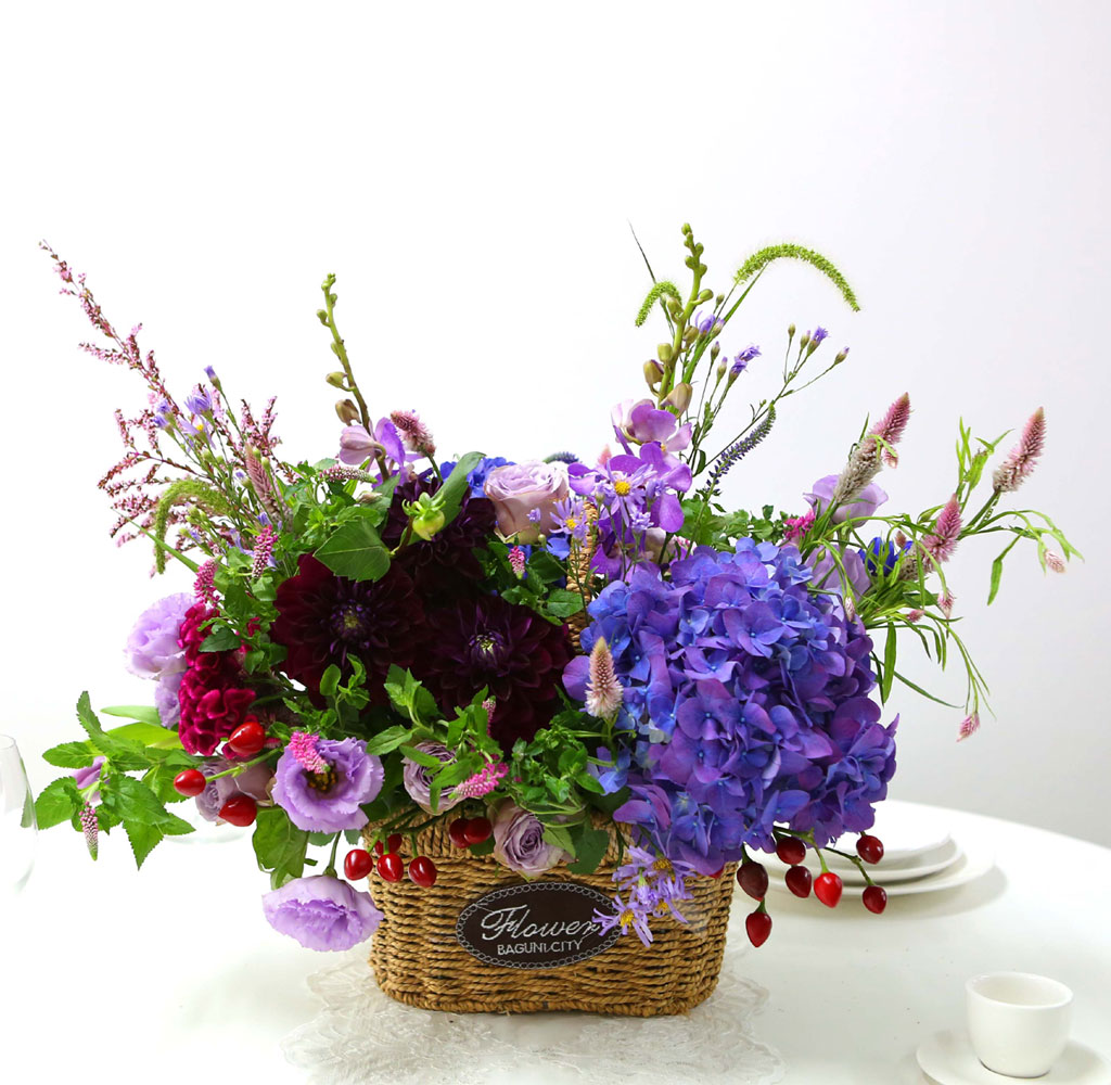 Yes it is   Autumnal Tints  ɹ