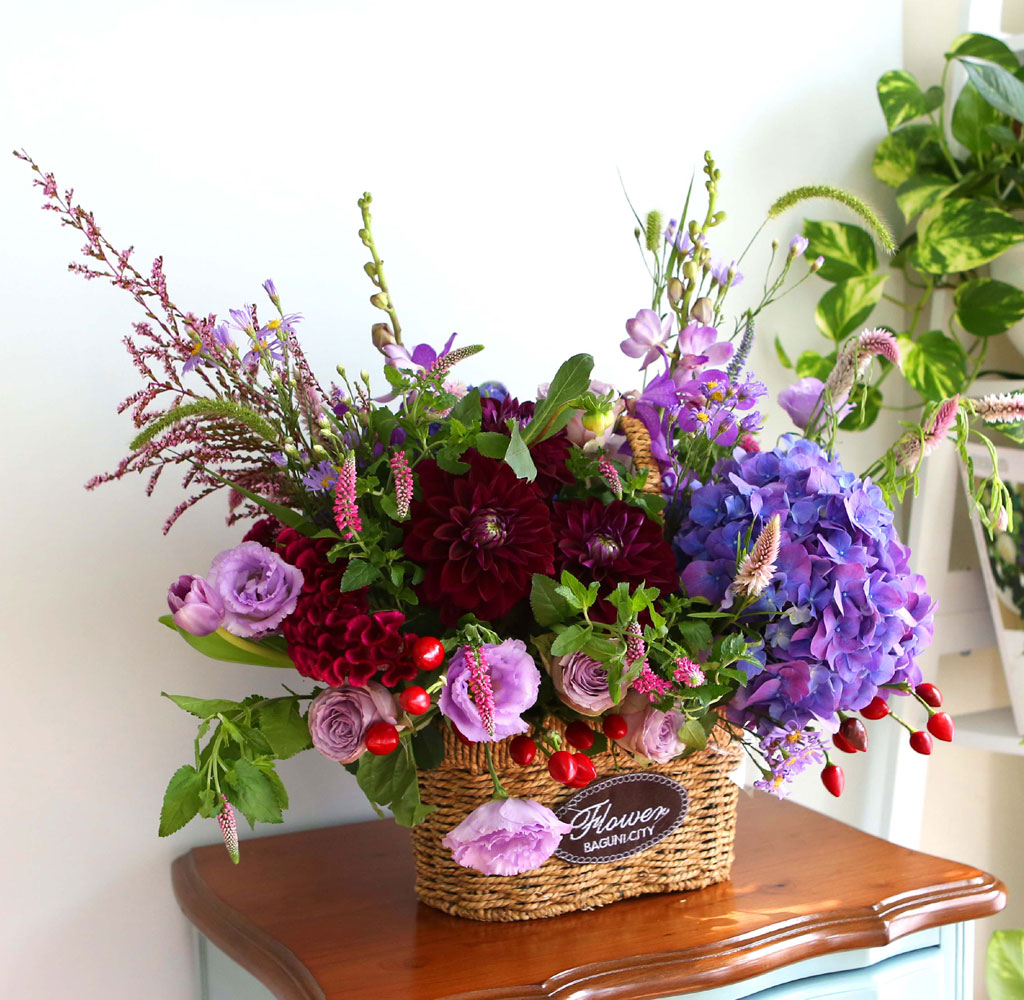 Yes it is   Autumnal Tints  ɹ