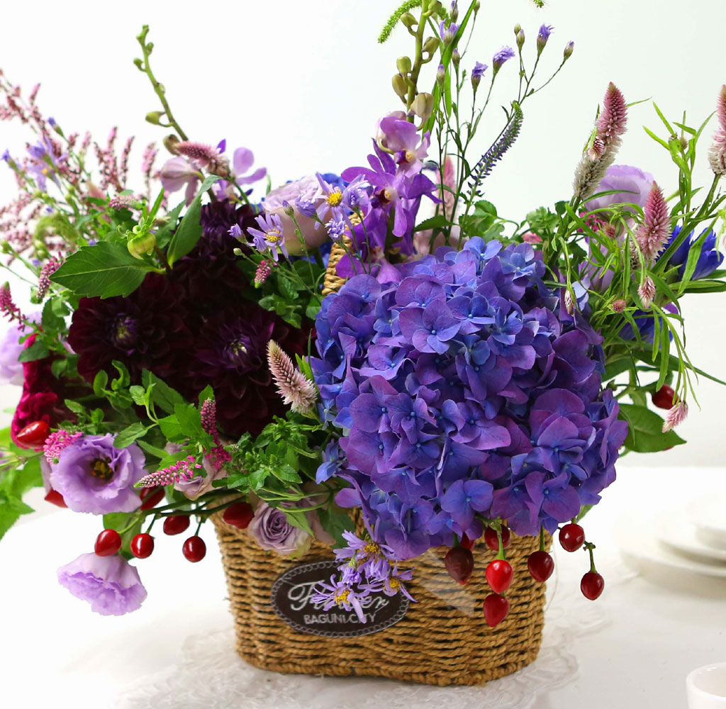 Yes it is   Autumnal Tints  ɹ