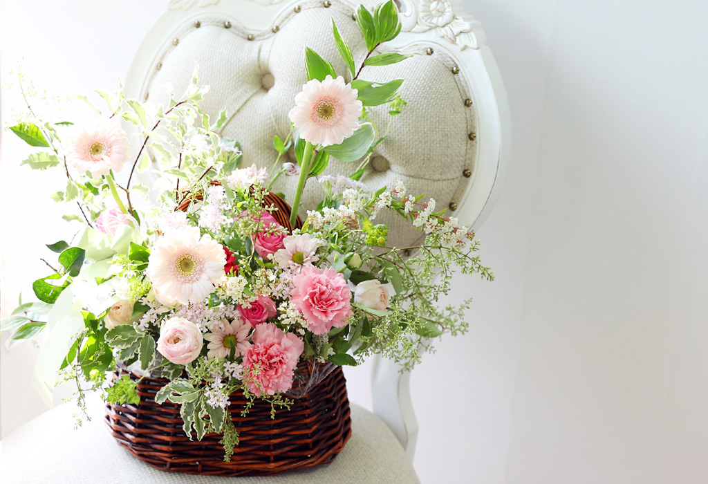 [ʺ ʿ ] - Picnic in the pink garden  ɹ