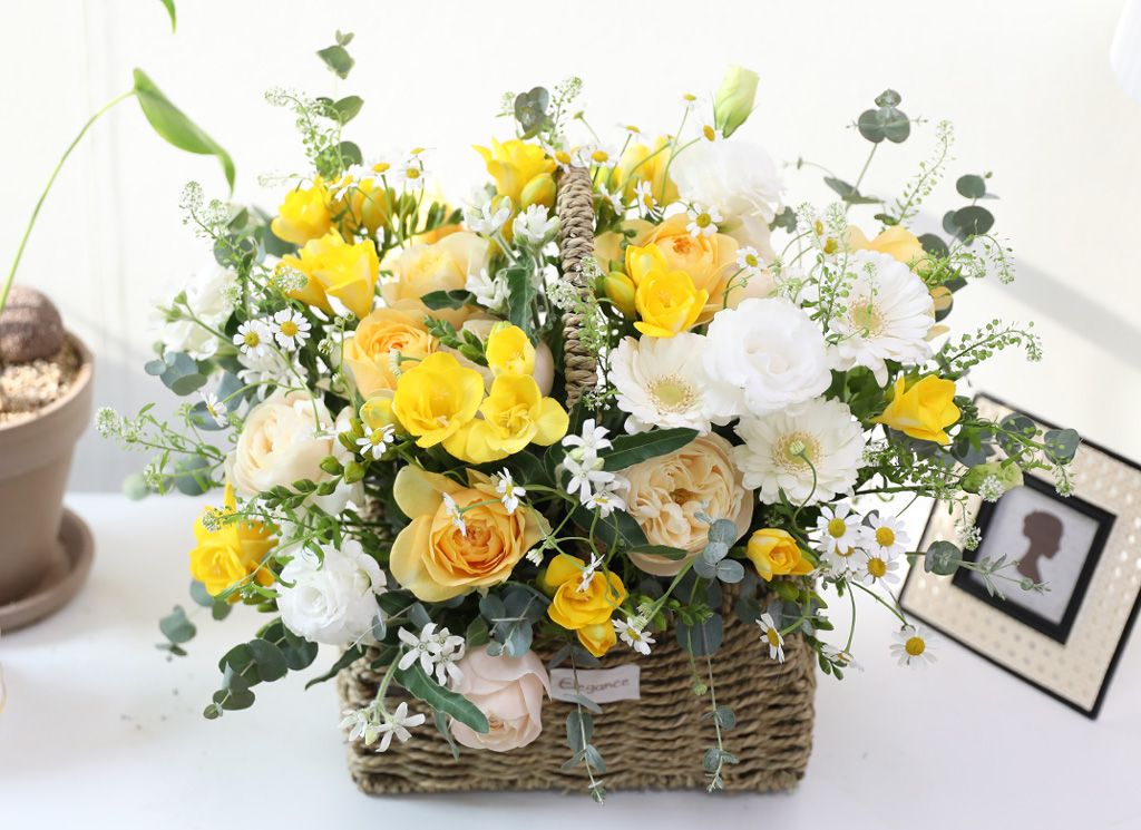 [for valentine's day] love is yellow