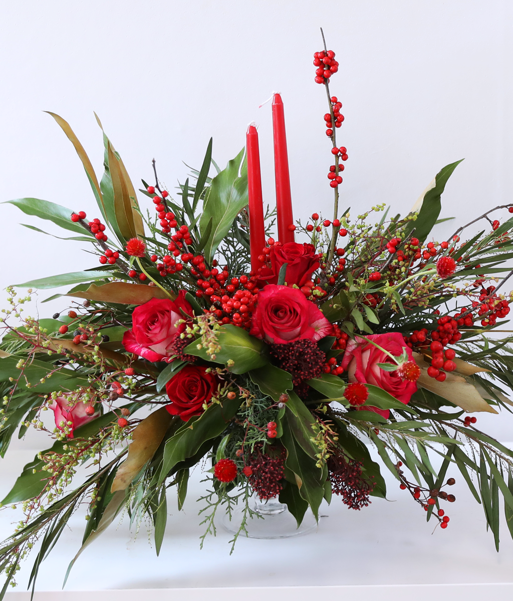 Scarlet Candle Centerpiece  ɹ