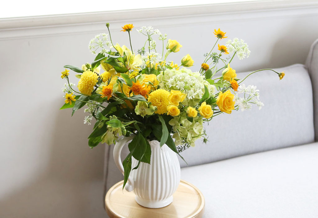 White Glass Vase ²ÉÁý ²É¹è´Þ