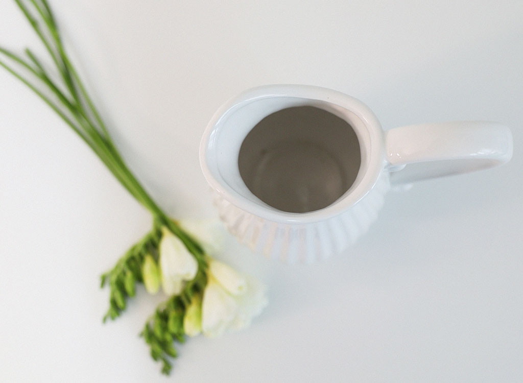 White Glass Vase ²ÉÁý ²É¹è´Þ