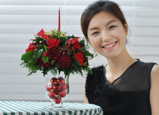 []Romantic Christmas - Red candle  ɹ