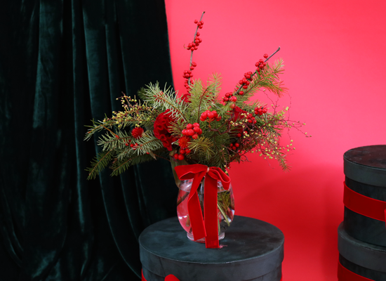 Mini Christmas Vase Bouquet  ɹ