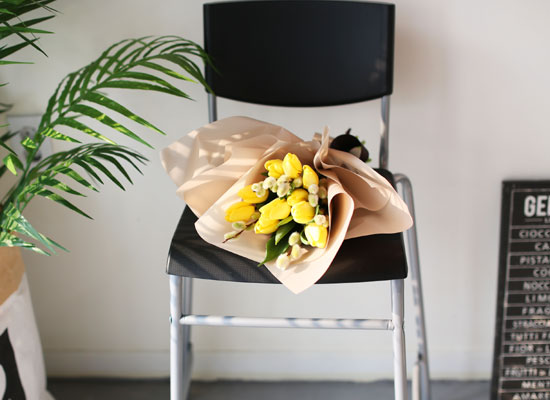 Fresh spring flower Yellow BongBong ���� �ɹ��