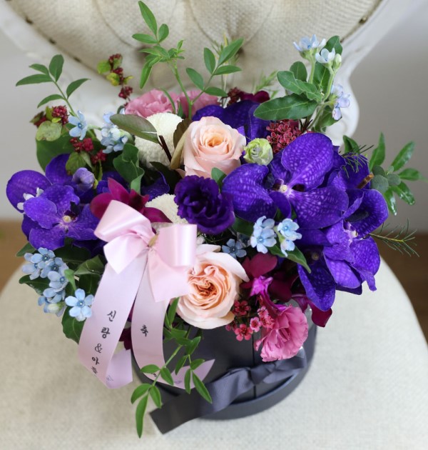 [/ ]Yes it is - Flowers for you ɹ  