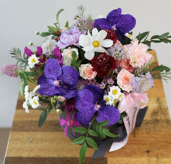 [/ ]Yes it is - Flowers for you ɹ  