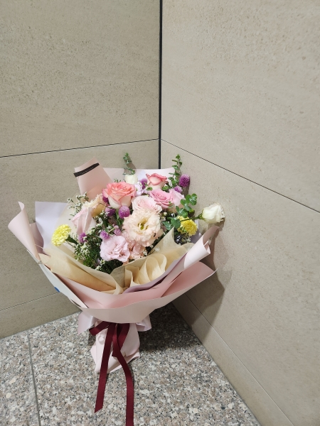 []All that rose - I Know a Girl ɹ  